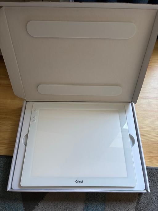 courses Bexley Welling - Bexley - Photos for Cricut Light Pad in Box