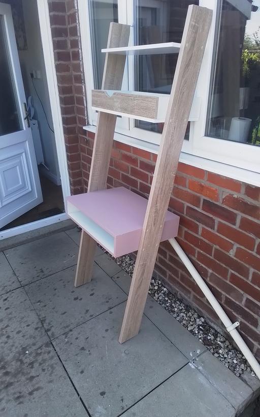 Buy & Sell Greater Manchester Wigan - Photos for LADDERED DESK/SHELVING STAND