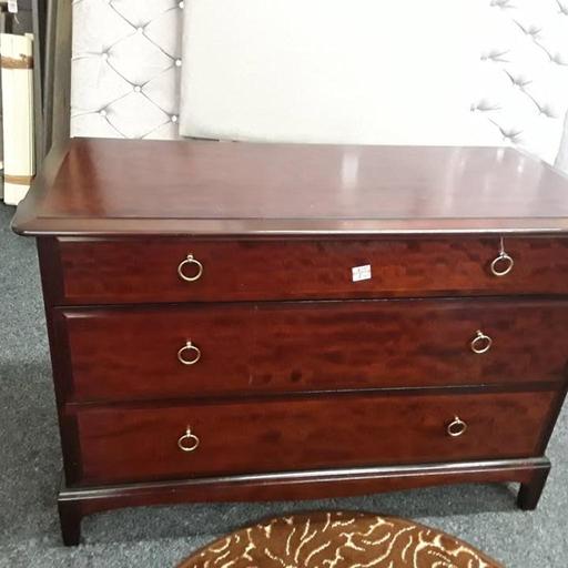 Buy & Sell Greater Manchester Tameside - Photos for Traditional Stag Minstrel chest of drawers
