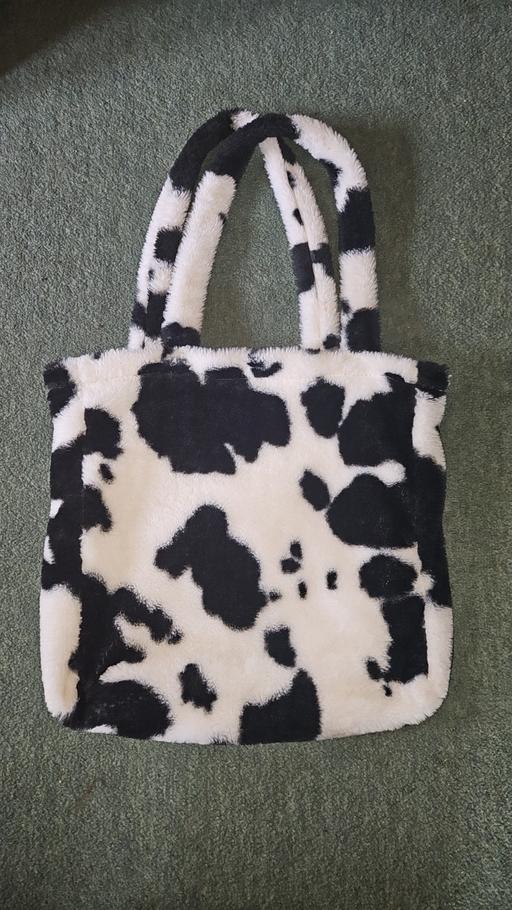 Buy & Sell Surrey Spelthorne - Photos for Fluffy Cow Tote Bag