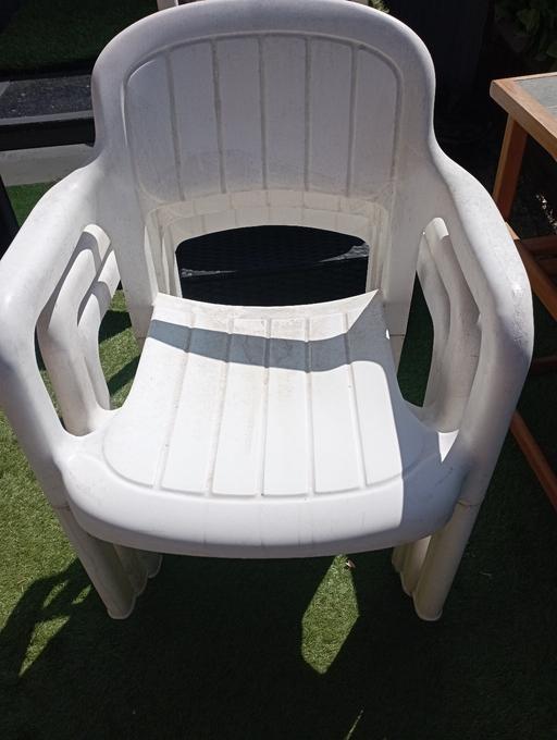 Buy & Sell North London Finsbury Park - North London - Photos for chairs x 3