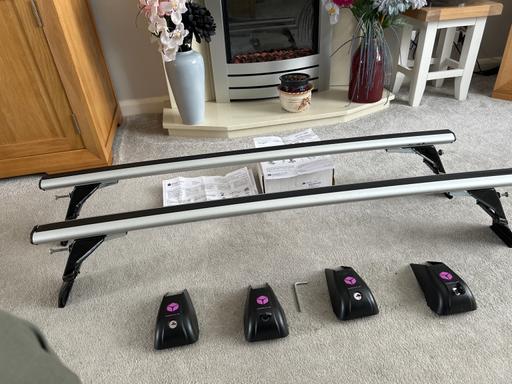 Vehicles North Northamptonshire Irchester - North Northamptonshire - Photos for Roof bars