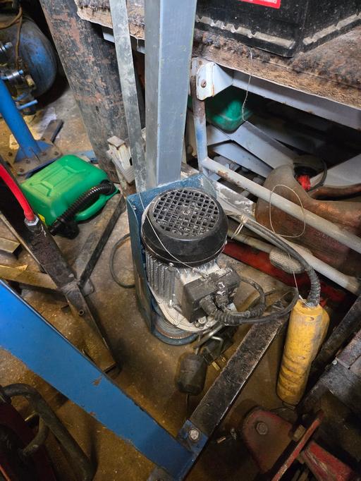 Buy & Sell South Yorkshire Sheffield - Photos for silverline 250kg hoist