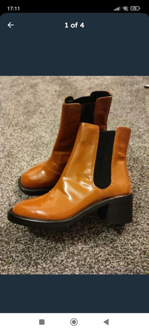 Buy & Sell Merseyside Liverpool - Photos for NEW M&S PATENT LEATHER BOOTS SIZE 3