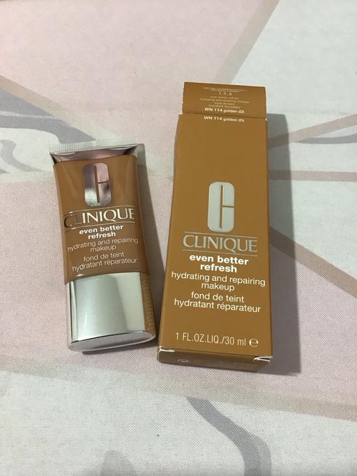 Buy & Sell Surrey Reigate and Banstead - Photos for Clinique Foundation