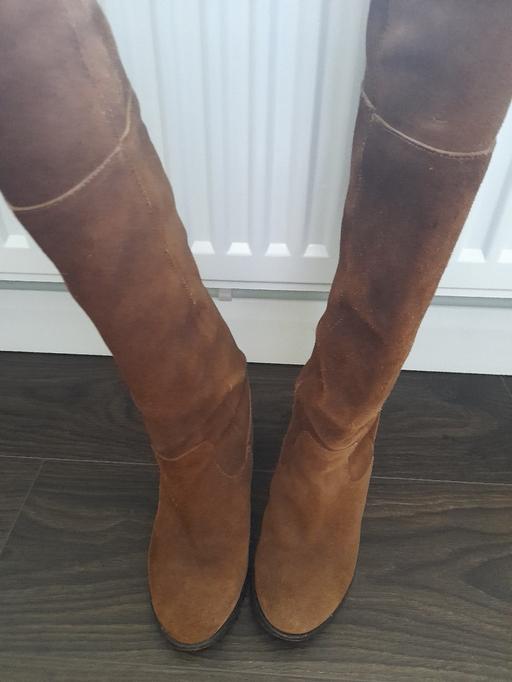 Buy & Sell Devon North Devon - Photos for Carvela suede boots