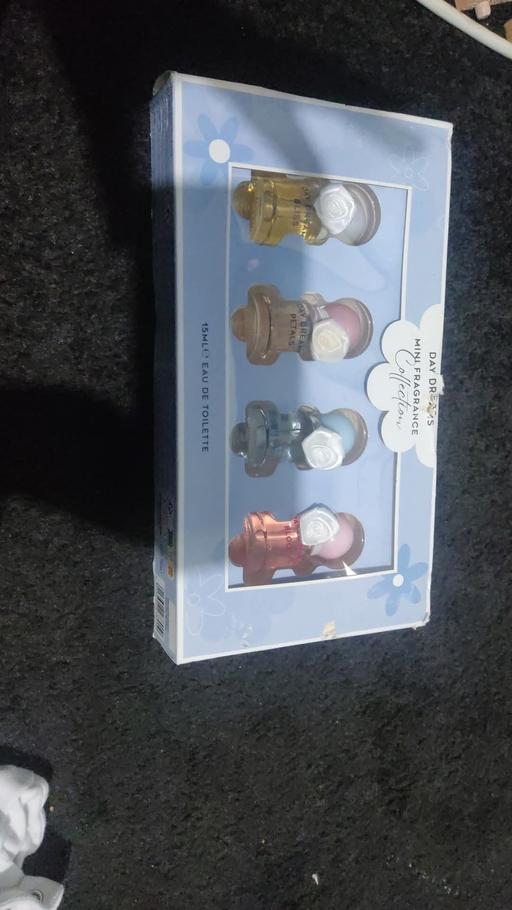 Buy & Sell West Midlands Sandwell - Photos for perfume set