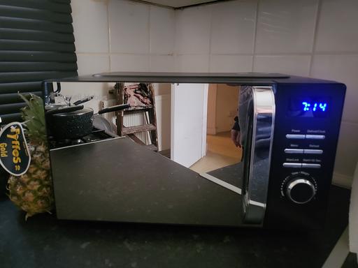 Buy & Sell Isle of Wight Guernsey - Photos for RUSSELL HOBBS 800W MICROWAVE NEW WITH BOX