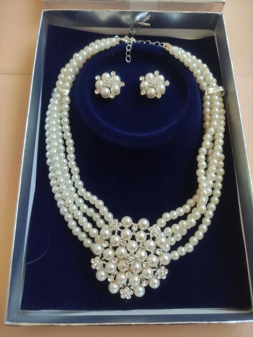 Buy & Sell Grafton Street Industrial Estate West Northamptonshire - Photos for New beautiful pearl jewellery set