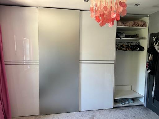 Buy & Sell Windsor and Maidenhead Sunningdale - Windsor and Maidenhead - Photos for Fitted wardrobe