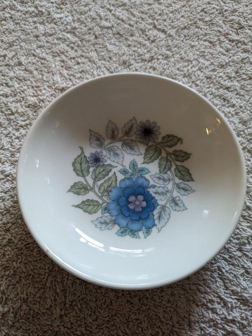 Buy & Sell Shropshire Telford and Wrekin - Photos for PRELOVED VINTAGE ROUND PIN DISH