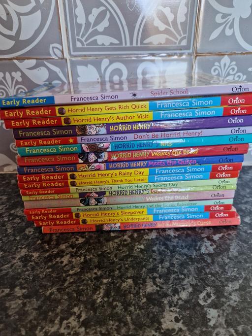 Buy & Sell Leicestershire Leicester - Photos for horrid henry book bundle x17