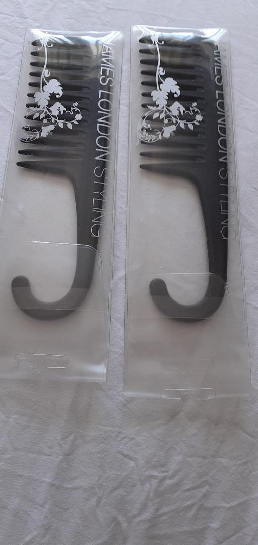 Buy & Sell Brownhills Walsall - Photos for 2 new wide tooth combs