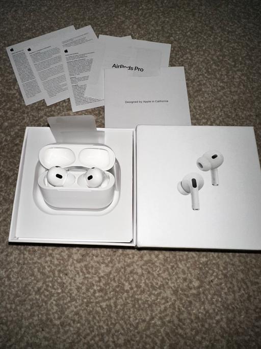 Buy & Sell West Midlands Solihull - Photos for Apple AirPods Pro (2nd Gen) like new