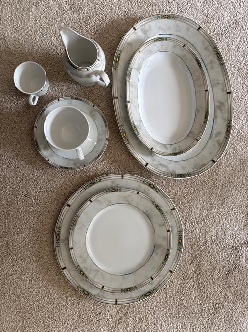 Buy & Sell Hertfordshire St. Albans - Photos for Full dinner set for 12 from Italy
