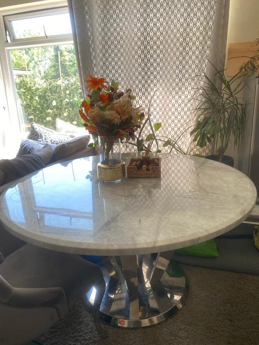 Buy & Sell Wokingham Earley Gate - Wokingham - Photos for Marble round dining table
