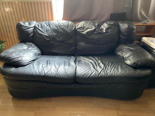 Buy & Sell North West London Temple Fortune - North West London - Photos for Two-Seater Black Leather Sofa (FREE)