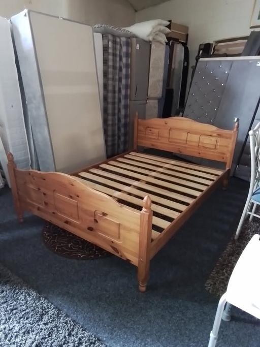 Buy & Sell Saint Pauls Trading Estate Tameside - Photos for Solid pine double bed frame
