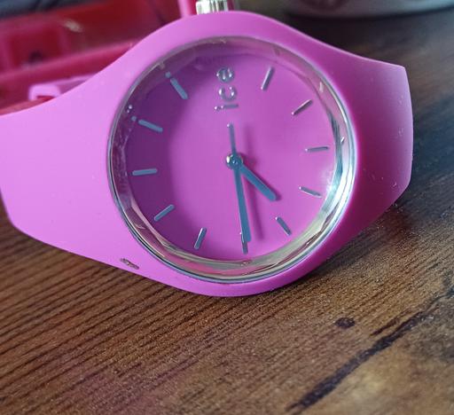 Buy & Sell Central London - Photos for ice watch brand new pink