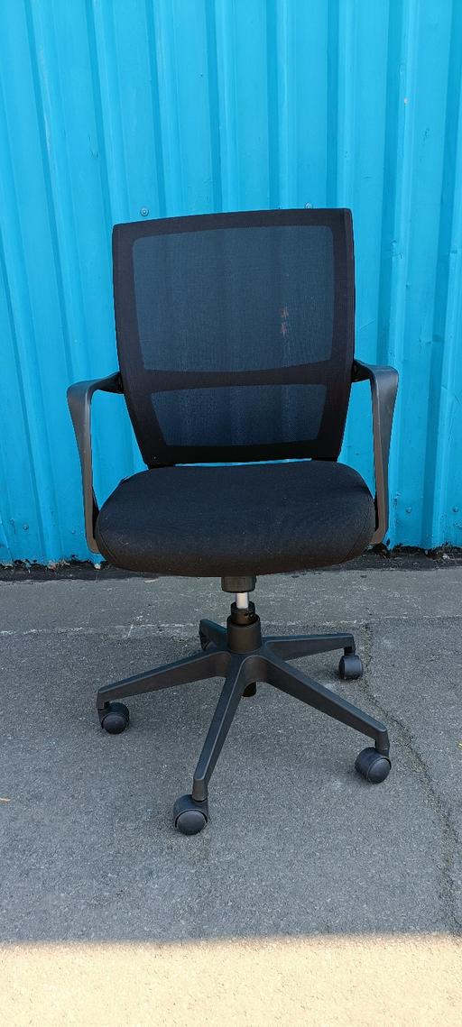 Buy & Sell Staffordshire South Staffordshire - Photos for Modern Black Office Chair