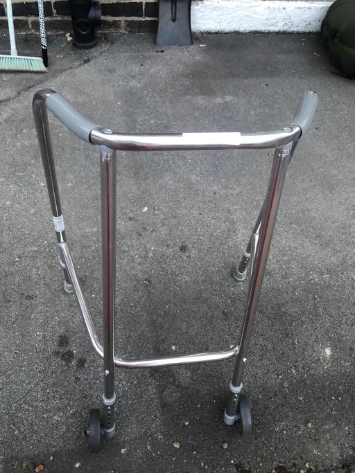 Buy & Sell South Yorkshire Rotherham - Photos for Zimmer frame