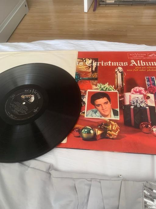 Buy & Sell Glasgow Thornwood - Glasgow - Photos for Elvis Xmas album 1957 VG ++++ condition rare