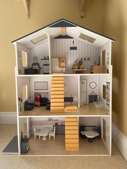 Buy & Sell North London Stoke Newington - North London - Photos for Children’s Doll House + ppl & furniture