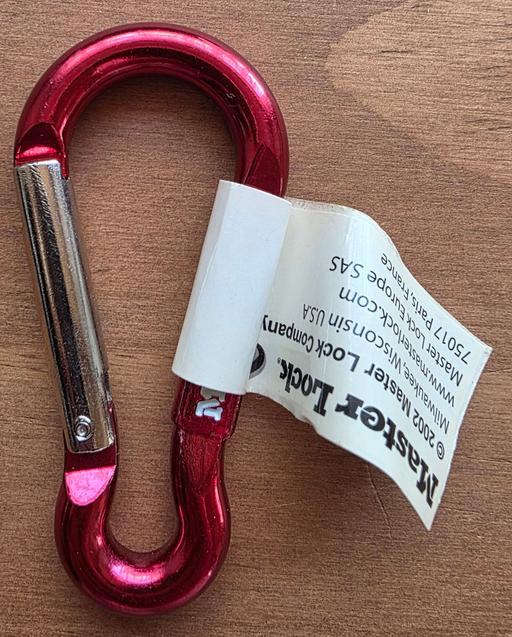 Buy & Sell South East London Penge - South East London - Photos for MASTER LOCK CARABINER.