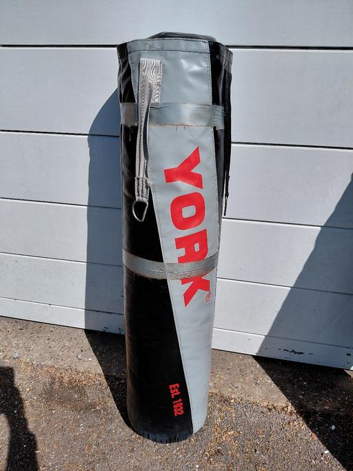 Buy & Sell South East London Shirley - South East London - Photos for HANGING KICK BOXING / PUNCH BAG.