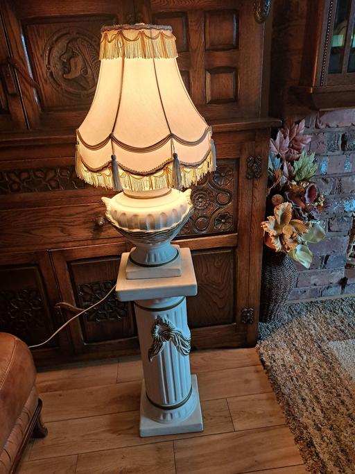 Buy & Sell West Midlands Dudley - Photos for Lamp on pedestal base.