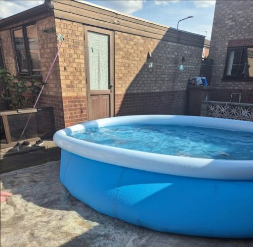 Buy & Sell West Midlands Sandwell - Photos for Bestway fast set 12FT swimming pool