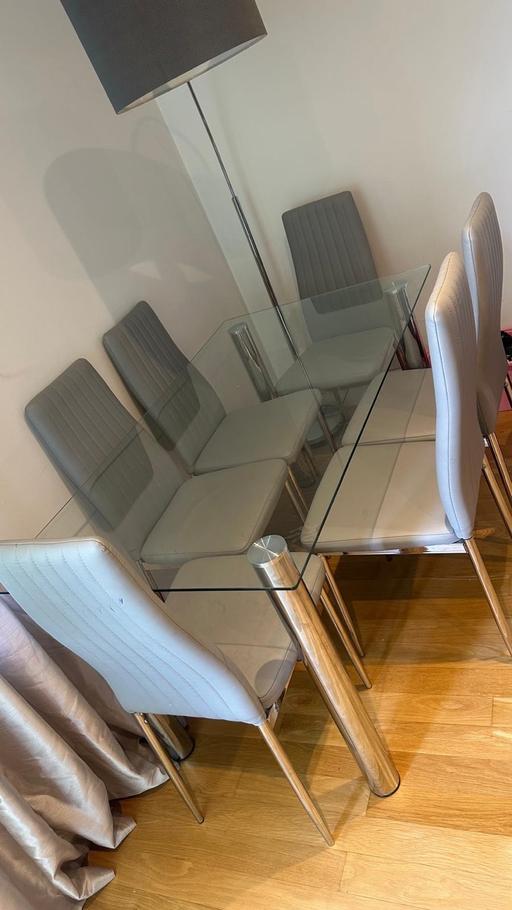 Buy & Sell North London Woodside Park - North London - Photos for Dining table plus 6 chairs