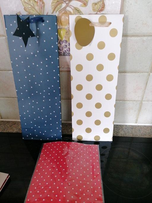 Buy & Sell Derbyshire North East Derbyshire - Photos for job lot bottle bags /gift wrap