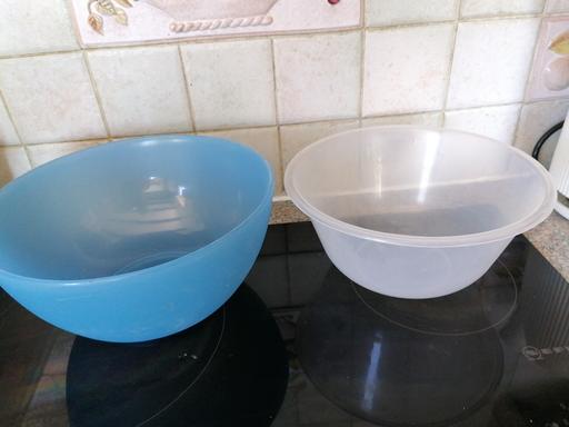 Buy & Sell Derbyshire North East Derbyshire - Photos for 2 plastic bowls