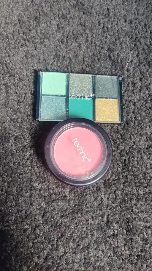 Buy & Sell West Midlands Sandwell - Photos for glitter eyeshadows and pink blusher