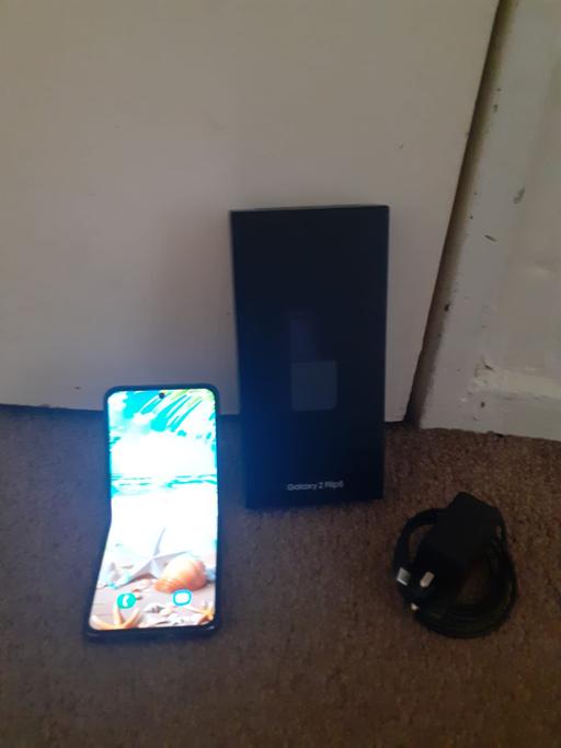 Buy & Sell West Midlands Birmingham - Photos for samsung galaxy flip 5