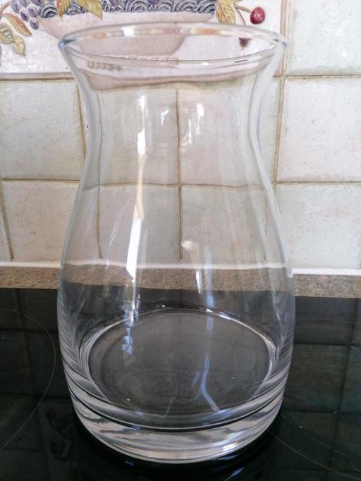 Buy & Sell Derbyshire North East Derbyshire - Photos for heavy glass 8.5 inch vase