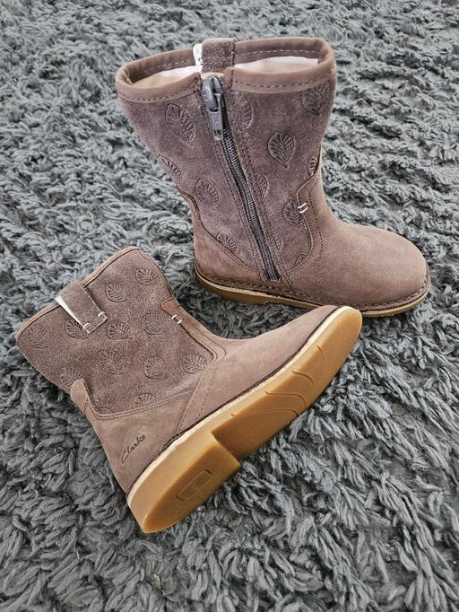 Buy & Sell Weston Point Halton - Photos for NEW Size 7F CLARKS brown boots