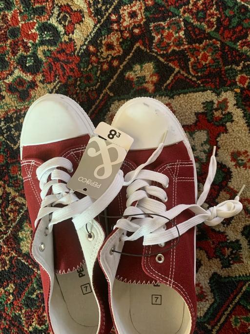 Buy & Sell West Yorkshire Kirklees - Photos for Ladies burgundy canvas shoes size 7