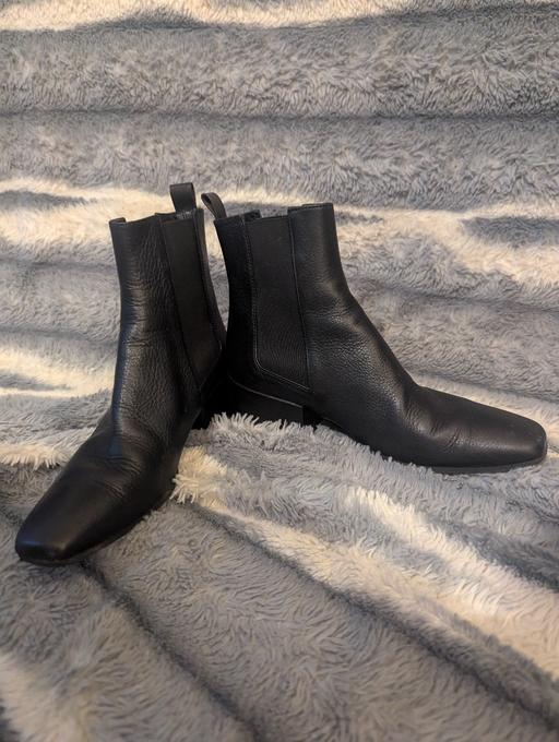 Buy & Sell South East London Brixton - South East London - Photos for ladies ankle boots Russell &bromley
