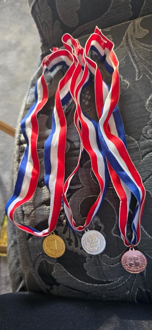 Buy & Sell West Midlands Wolverhampton - Photos for Kid’s medals