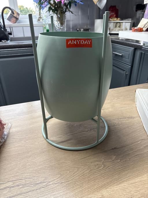 Buy & Sell Derbyshire Chesterfield - Photos for John Lewis metal planter
