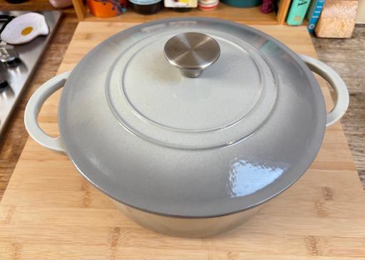 Buy & Sell South East London Tulse Hill - South East London - Photos for Cast Iron Casserole Pot