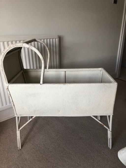 Buy & Sell Somerset Highbridge - Somerset - Photos for Vintage Lloyd Loom Painted Cribb