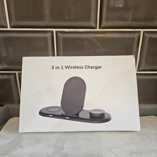 Buy & Sell Warrington Callands - Halton - Photos for 3-in-1 FAST Wireless Charger Charging Station