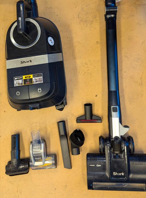 Buy & Sell West Yorkshire Wakefield - Photos for Shark CZ250 Canister animal vacuum cleaner