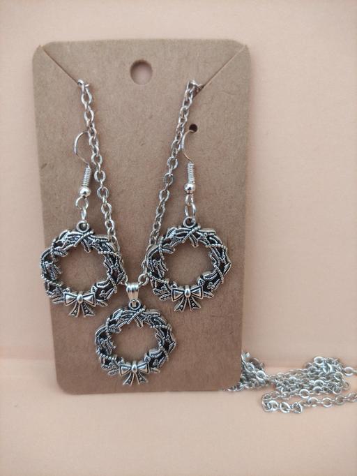 Buy & Sell Grafton Street Industrial Estate West Northamptonshire - Photos for long chain jewellery set