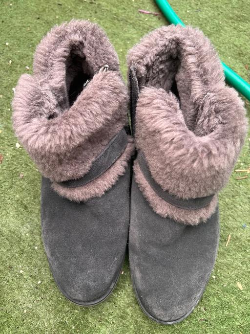 Buy & Sell East London Cann Hall - East London - Photos for EMU Australia Ladies suede ankle boots