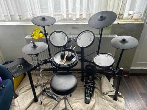Buy & Sell North London Hoxton - North London - Photos for ROLAND ELECTRIC DRUM SET TD-17KVX2