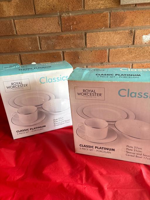 Buy & Sell West Midlands Sandwell - Photos for 2x Royal Worcester 5 piece sets